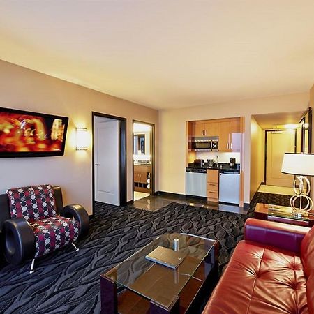 Suites At Elara Las Vegas Center Strip-No Resort Fees Exterior photo