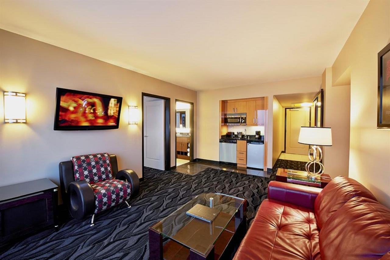 Suites At Elara Las Vegas Center Strip-No Resort Fees Exterior photo