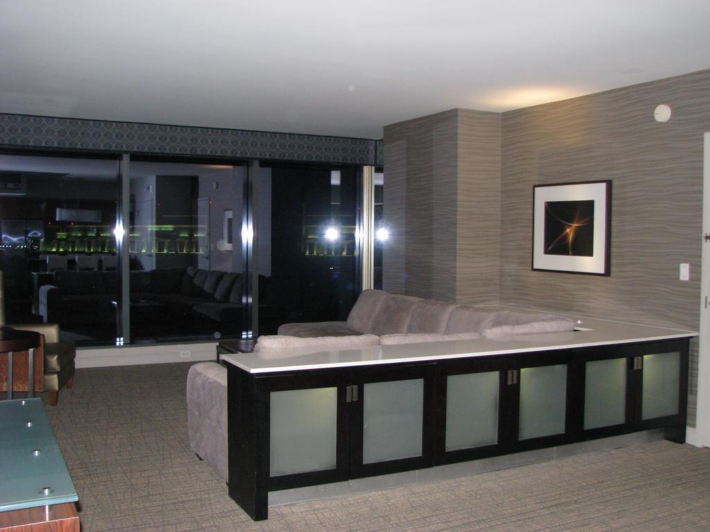 Suites At Elara Las Vegas Center Strip-No Resort Fees Exterior photo